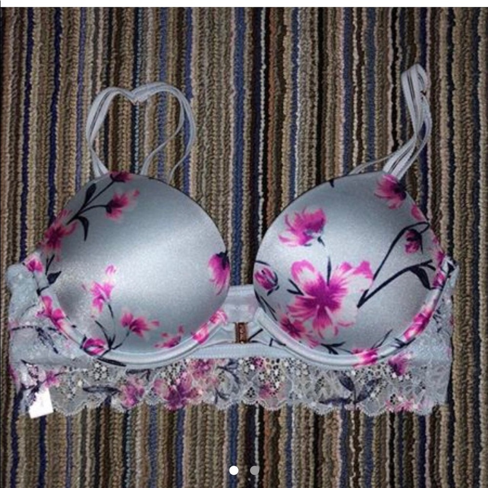 Victoria Secret front latch bra